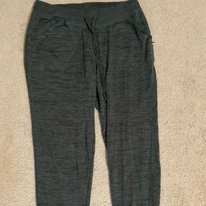 Green Athleta rough hem joggers size s